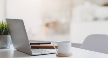 Si chiamano “nomadi digitali” e fanno il lavoro più bello al mondo: ecco la loro vita da sogno
