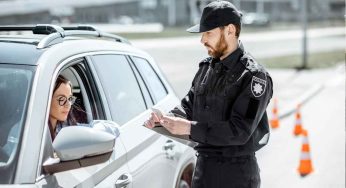 Se commetti questo errore alla guida due volte ti sospendono subito la patente: la nuova regola è durissima